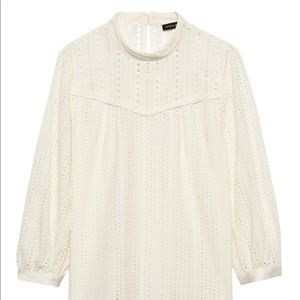 Banana Republic Tops - Banana republic petite Ivory eyelet mock neck Top Banana Republic Tops - Banana republic petite Ivory eyelet mock neck Top